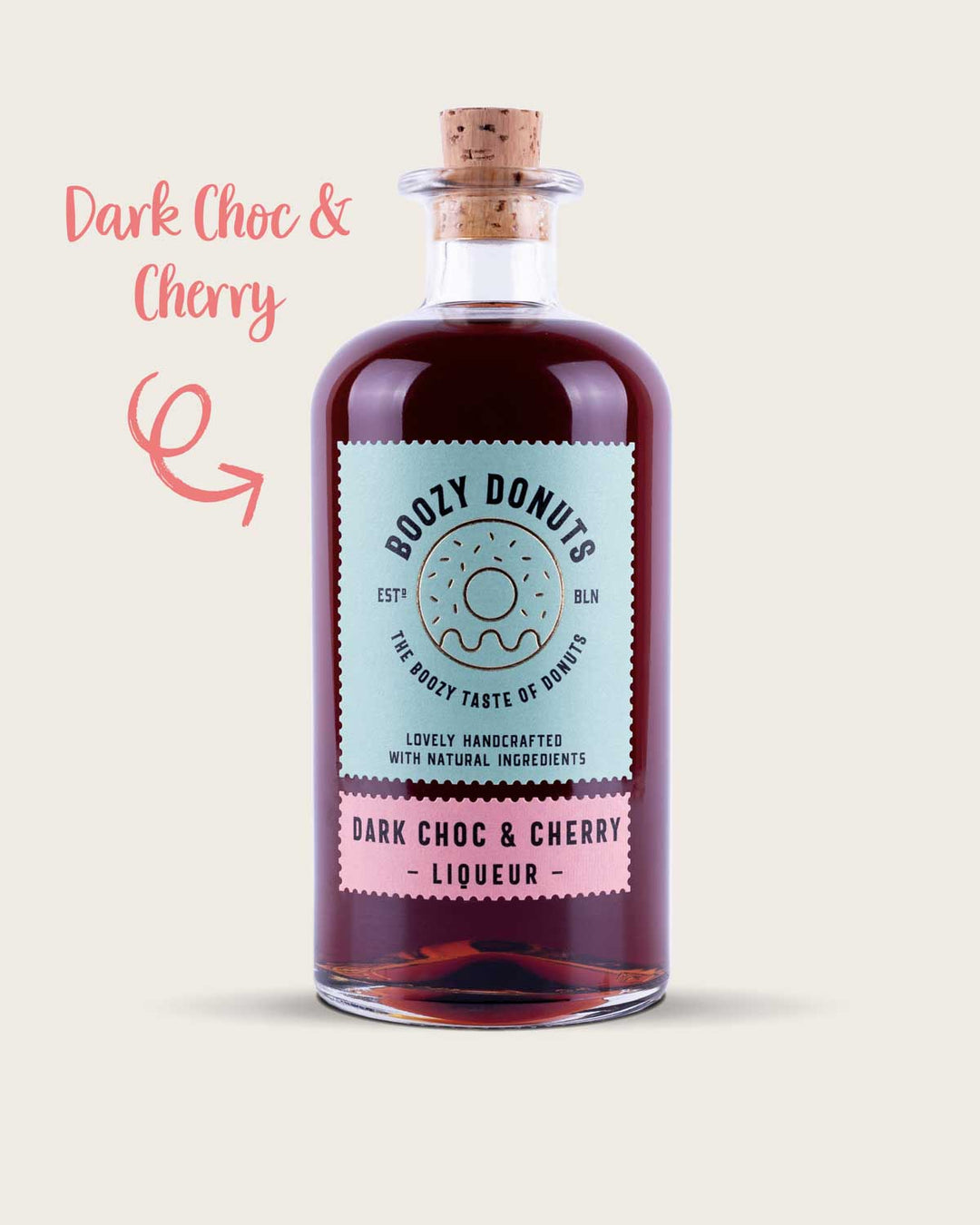 Unser Boozy Donuts Dark Choc & Cherry Likör ist der pure Genuss! Mit dunkler Schokolade und einer fruchtig-kirschigen Note bietet er ein verführerisches Likör-Erlebnis, das man einfach lieben muss.