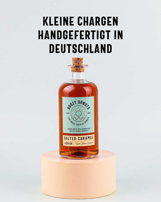 Der Boozy Donuts Salted Caramel Likör wird genau so wir unsere anderen Edition in kleinen Chargen in Deutschland gefertigt.  Alt-Text bearbeiten