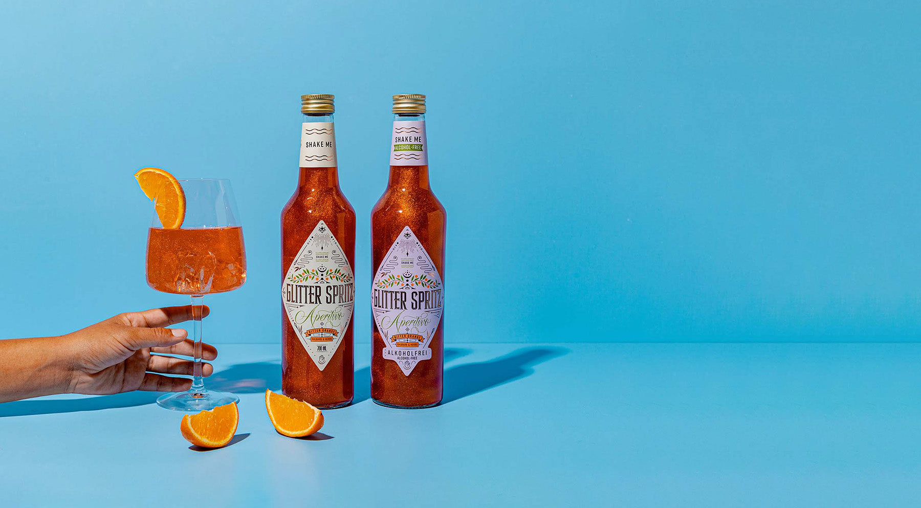 Glitter Spritz – Der Spritz Aperitivo mit Glitzer – Flaschenpost Gin Glitter Spritz – Der Spritz Aperitivo mit Glitzer – Flaschenpost Gin