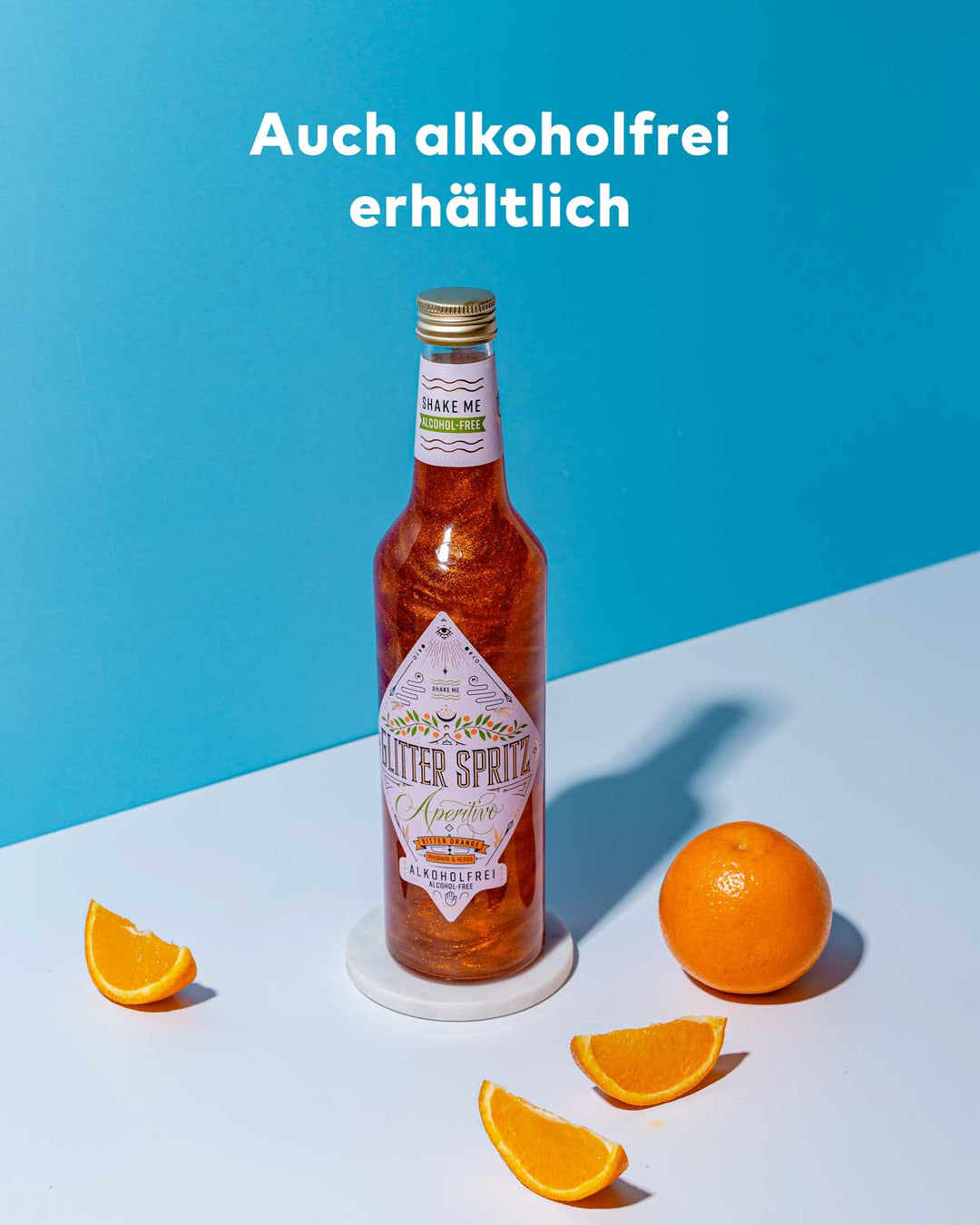 Unser alkoholfreier Glitter Spritz steht ebenfalls zur Verfügung. Er bietet perfekten Genuss ohne Kompromisse und ohne die Sorge vor einem unangenehmen Kater am nächstem Tag.